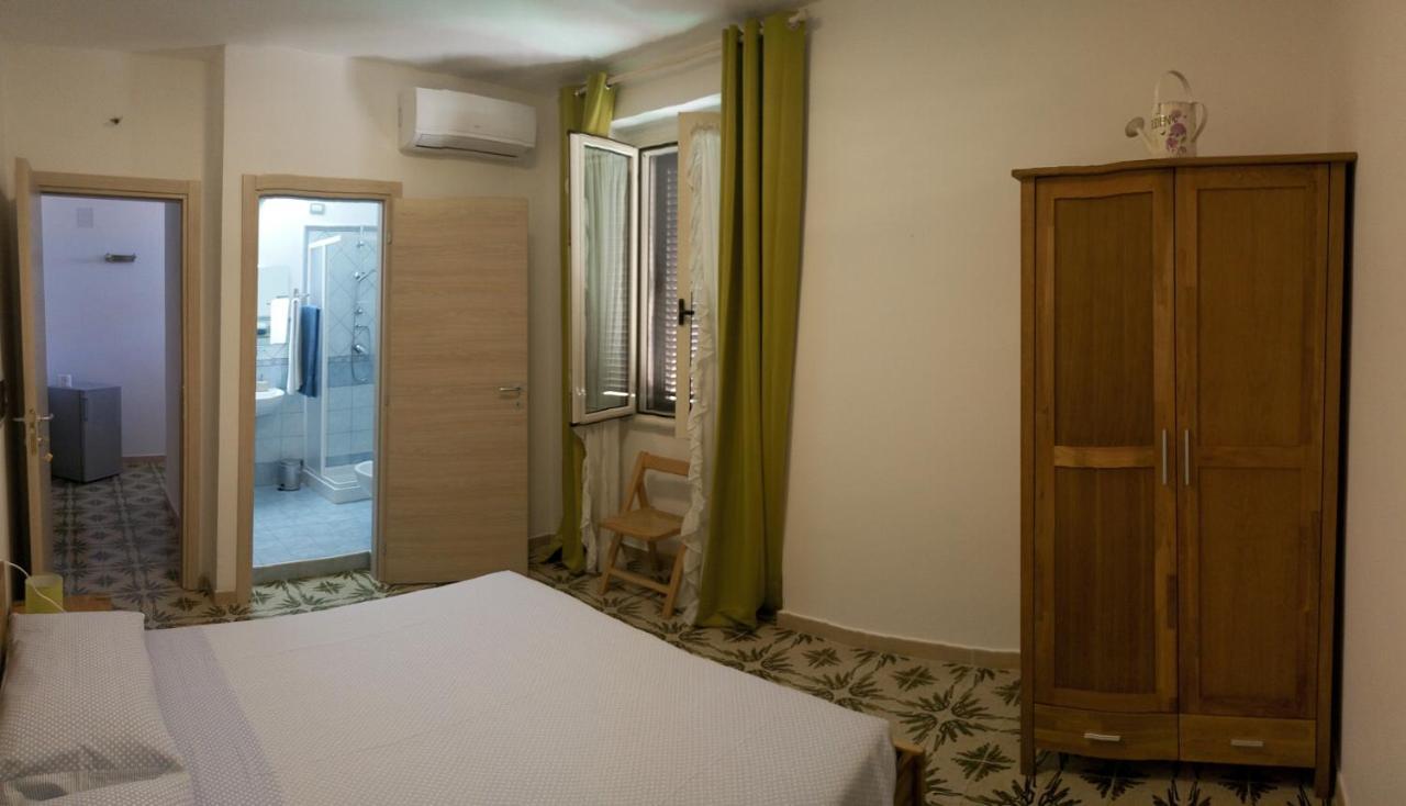 I Tre Scalini Bed & Breakfast Stintino Exterior photo
